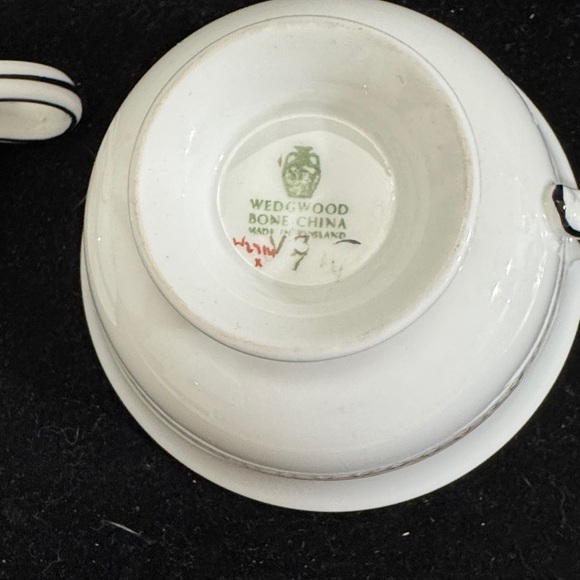 Wedgwood White Bone China Teacup - Picture 5 of 6